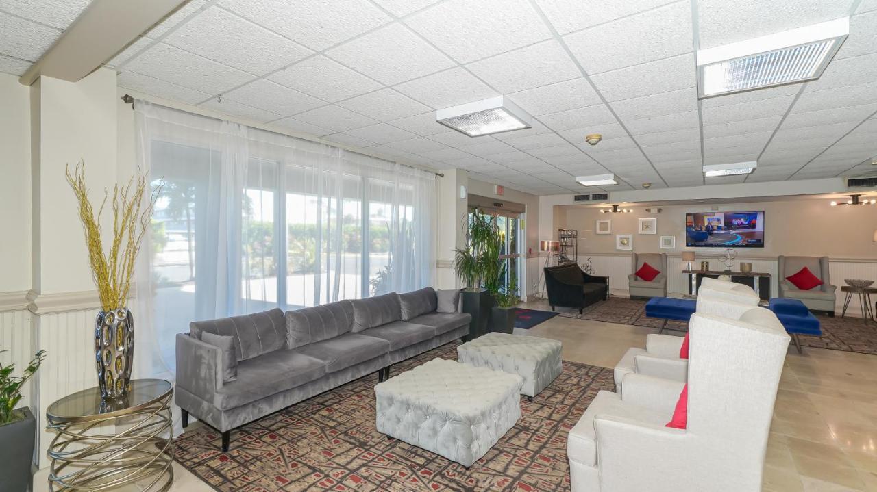 Heated Pool, Fireplace, 70" Tv, Waterfront & More! Sarasota Eksteriør bilde