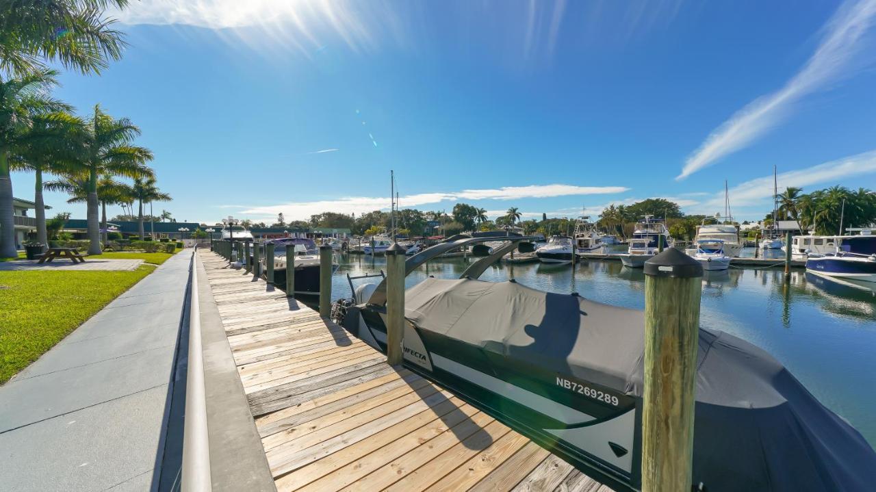 Heated Pool, Fireplace, 70" Tv, Waterfront & More! Sarasota Eksteriør bilde