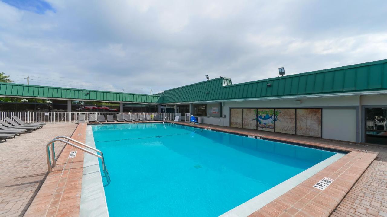Heated Pool, Fireplace, 70" Tv, Waterfront & More! Sarasota Eksteriør bilde