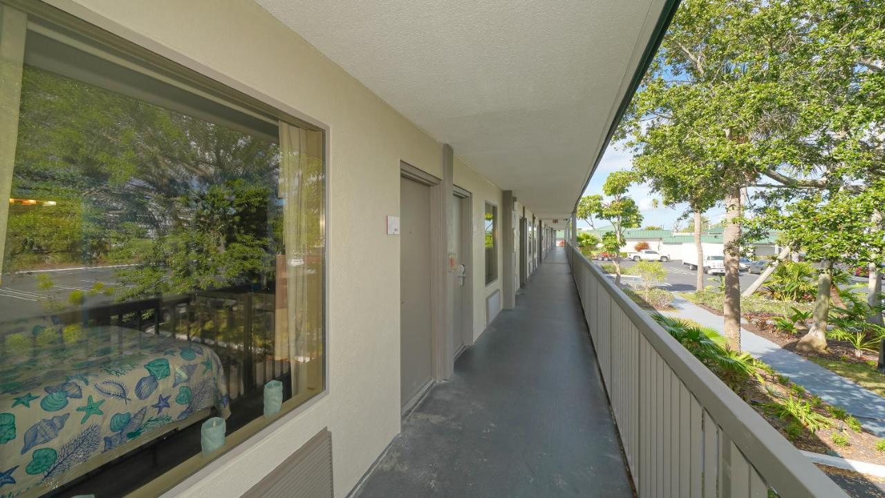 Heated Pool, Fireplace, 70" Tv, Waterfront & More! Sarasota Eksteriør bilde